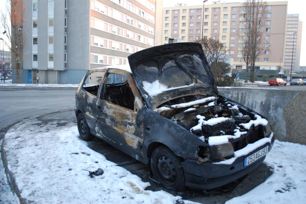 voiture-brule-la-noue-montreuil_3253461509_o